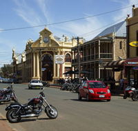 York Town Hall - Kingaroy Accommodation
