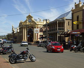 York Town Hall - Kingaroy Accommodation 0