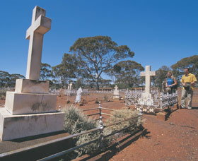 Old Pioneer Cemetery Coolgardie - Kingaroy Accommodation 0