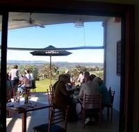 Tenafeate Creek Wines - Kingaroy Accommodation