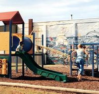Susan Wilson Memorial Playground - Kingaroy Accommodation