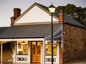 Hither And Yon Wines - Kingaroy Accommodation 0