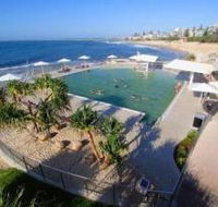 Kings Beach - Beachfront Salt Water Pool - Kingaroy Accommodation