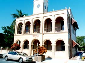 Mackay Town Hall - Kingaroy Accommodation 0