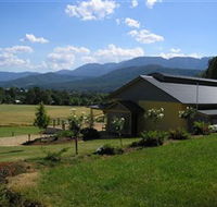 Ringer Reef Winery - Kingaroy Accommodation