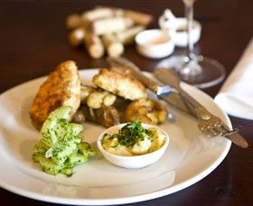 Jones Winery & Vineyard Cafe - Kingaroy Accommodation 3