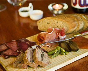 Jones Winery & Vineyard Cafe - Kingaroy Accommodation 2