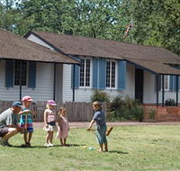 La Trobe's Cottage - Kingaroy Accommodation