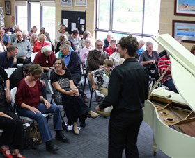 Artists On Parade Art Gallery - Kingaroy Accommodation 2