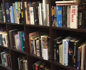 Corryong Op Shop - Kingaroy Accommodation 4