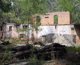 Newnes Shale Oil Ruins - Kingaroy Accommodation 0