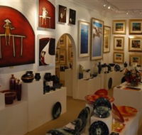 Articles Fine Art Gallery - Kingaroy Accommodation