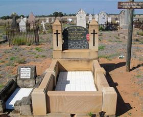 Blackall Cemetery - Kingaroy Accommodation 1