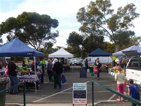 Riverland Farmers Market - Kingaroy Accommodation 2