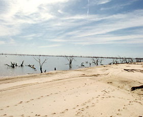 Lake Victoria - Kingaroy Accommodation 1