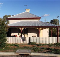 Former Customs Officers Residence - Kingaroy Accommodation