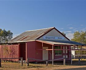 Copperfield Store, Chimney And Cemetery - Kingaroy Accommodation 3
