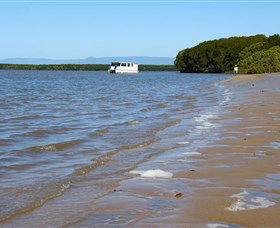 Taylors Beach - Kingaroy Accommodation 1