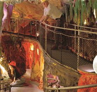The Crystal Caves - Kingaroy Accommodation