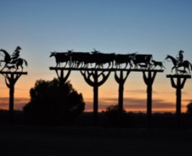 Long Paddock - Cobb Highway Touring Route - Kingaroy Accommodation 1