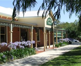 Jerilderie Library - Kingaroy Accommodation 0