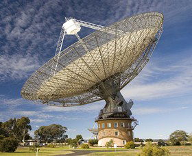 CSIRO Parkes Radio Telescope - Kingaroy Accommodation 0