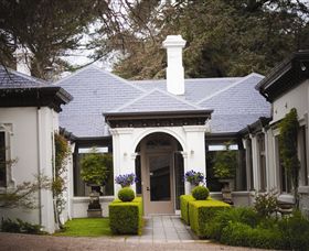 Duneira, Mt Macedon - Kingaroy Accommodation 0
