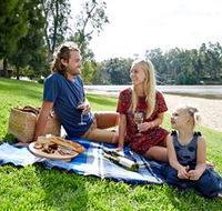 Wagga Beach - Kingaroy Accommodation