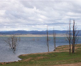 Lake Eucumbene - Kingaroy Accommodation 0