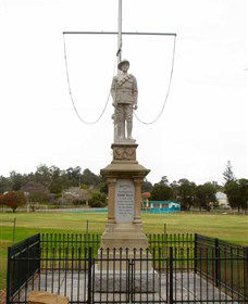 Ebbw Vale Memorial Park - Kingaroy Accommodation 1
