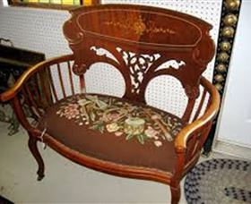 Dungog Fine Arts And Antiques - Kingaroy Accommodation 1