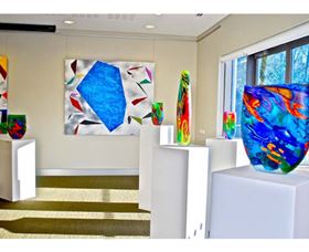 Lone Goat Gallery - Kingaroy Accommodation 3