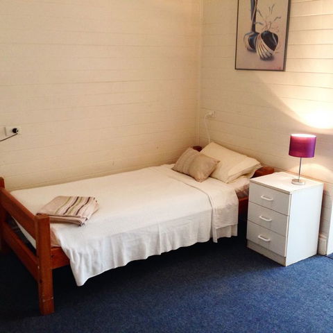 Estreet Guesthouse - Kingaroy Accommodation 0