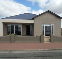 Stansbury Beach House - Kingaroy Accommodation