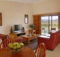 Nightingale Wines Luxury Villas - Kingaroy Accommodation