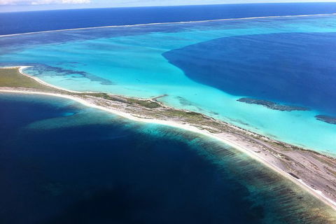 Abrolhos Islands Fixed-Wing Scenic Flight - Kingaroy Accommodation 0