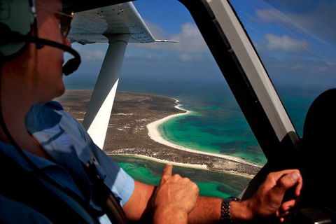 Abrolhos Islands Fixed-Wing Scenic Flight - Kingaroy Accommodation 6