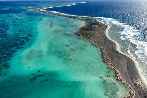 Abrolhos Islands Fixed-Wing Scenic Flight - Kingaroy Accommodation 3
