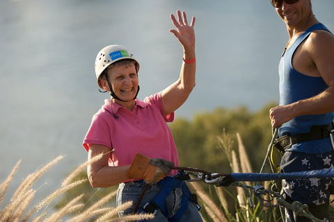 Abseiling The Kangaroo Point Cliffs In Brisbane - Kingaroy Accommodation 1