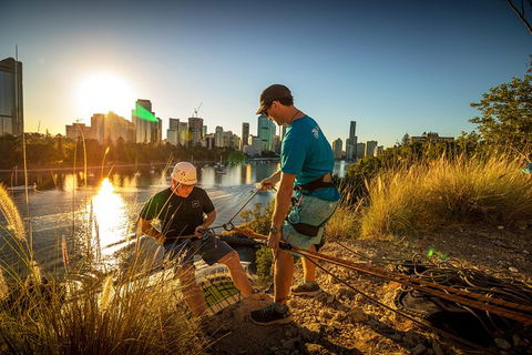 Abseiling The Kangaroo Point Cliffs In Brisbane - Kingaroy Accommodation 8