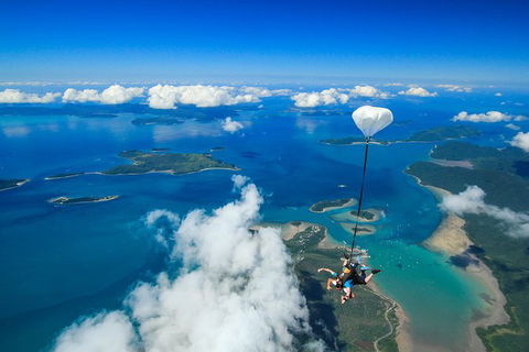 Airlie Beach Tandem Skydive - Kingaroy Accommodation 4