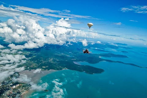 Airlie Beach Tandem Skydive - Kingaroy Accommodation 5