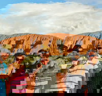 Ayers Rock Day Trip from Alice Springs Including Uluru Kata Tjuta and Sunset BBQ Dinner - Kingaroy Accommodation