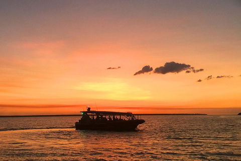 Tropical Light Tropical Bite - Twilight Cruise And CHOW Dinner - Kingaroy Accommodation 3