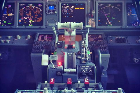 Airliner-737 - 60 MINS - Flight Simulator Experience - Kingaroy Accommodation 0