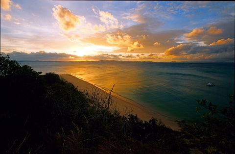 North Keppel Island Hilltop Trail - Kingaroy Accommodation 0
