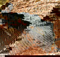 Red Hands Cave Walking Track - Blue Mountains National Park - Kingaroy Accommodation