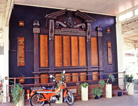 Toowoomba Railway Station, Memorial Honour Board - Kingaroy Accommodation 0