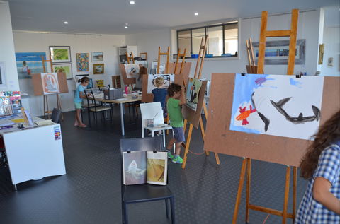 Finite Gallery - Kingaroy Accommodation 2