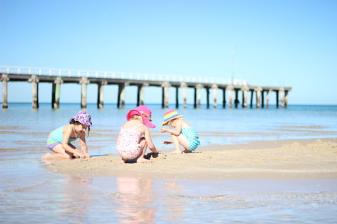 Frankston Beach - Kingaroy Accommodation 0